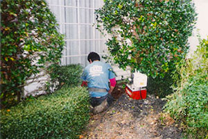 image of worker preparing to work on foundation